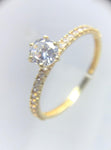 Anel Solitário com lateral Zircônias Ouro 18K - 70026221 - oticasvitoria