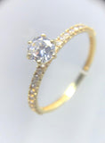 Anel Solitário com lateral Zircônias Ouro 18K - 70026221 - oticasvitoria